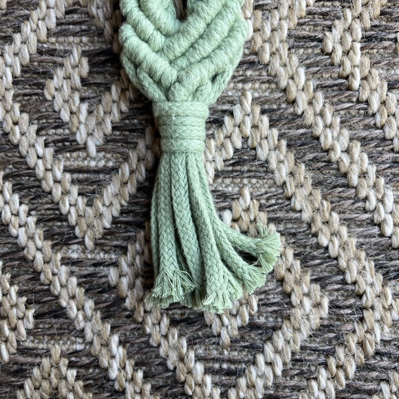Macrame Keychain - Picture 4 of 5